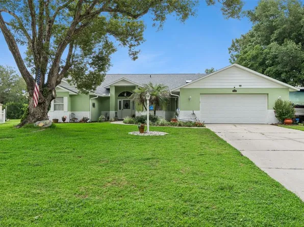 28646 Tammi Dr, Tavares, FL 32778