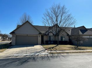 37750 E Pebble Pointe Ct SE, Clinton Township, MI