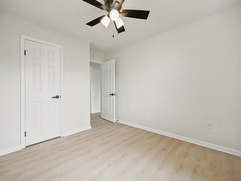 5589 Campus Dr #1 — Photo 17