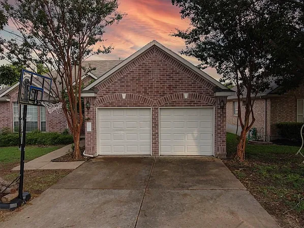 606 Meadow View Dr — Photo 1