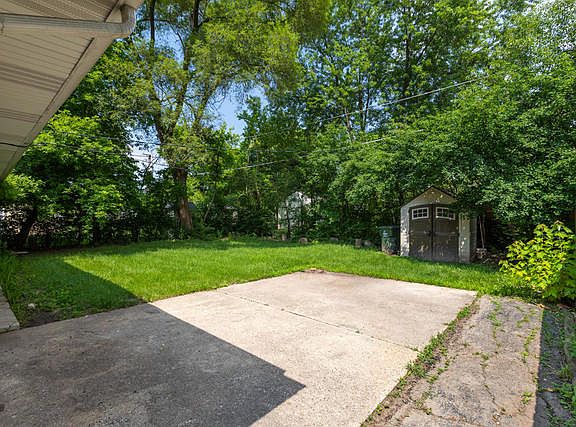 4th image of 27 Hickory Dr