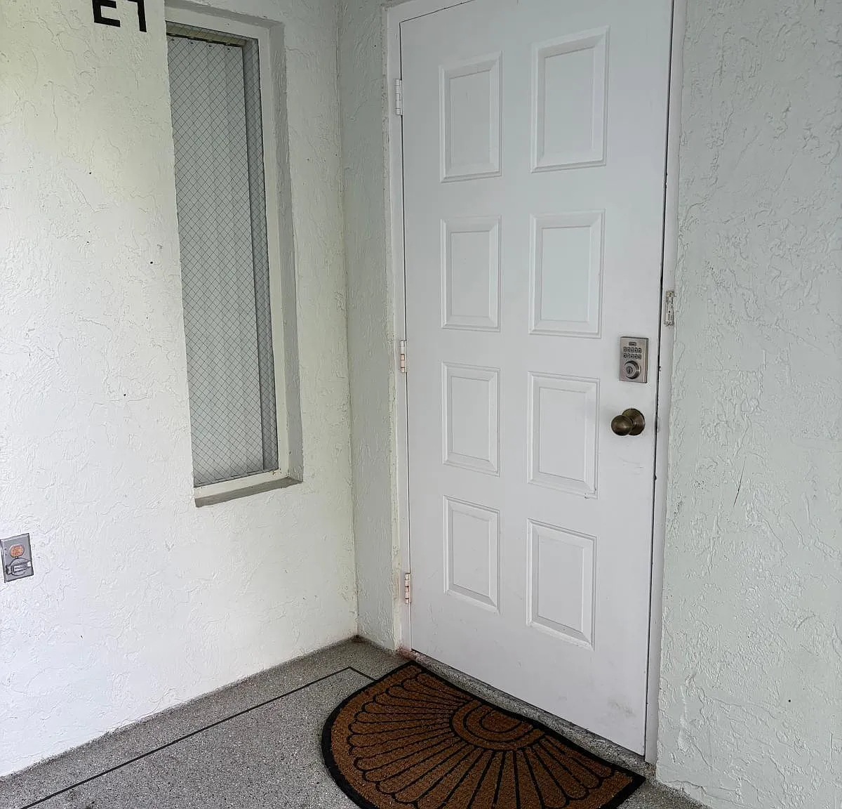 2 bed, 2.0 bath, 1106 sqft, $2,000 — Photo 2