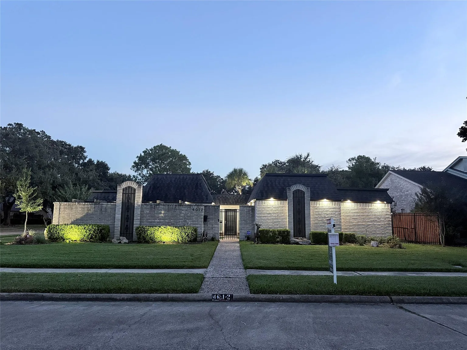 4 bed, 3.0 bath, 2837 sqft, $3,100 — Photo 1