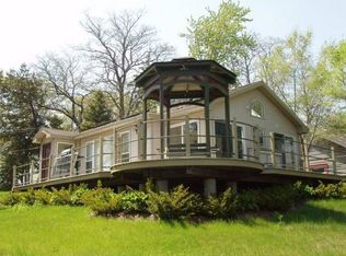 7729 334th Ave, Burlington, WI 53105