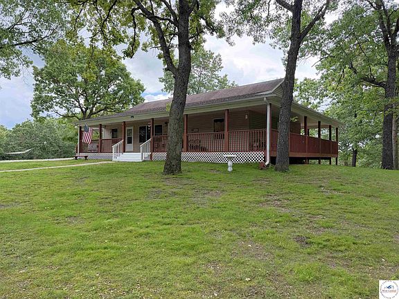 4th image of 21936 Holiday Ln