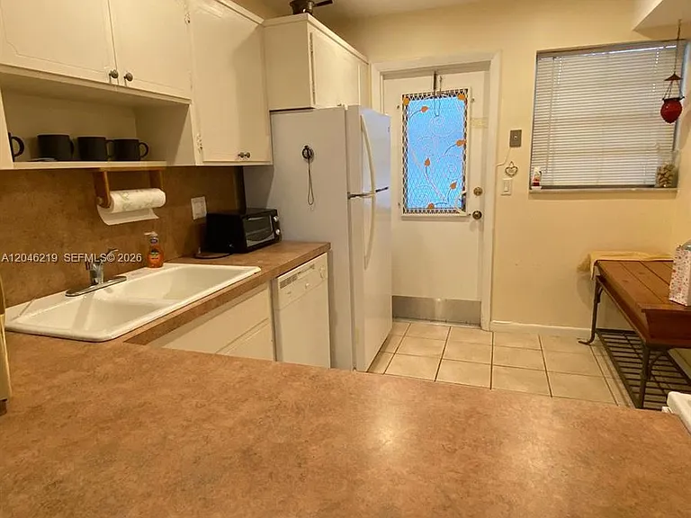 330 SE 2nd St #403F — Photo 2