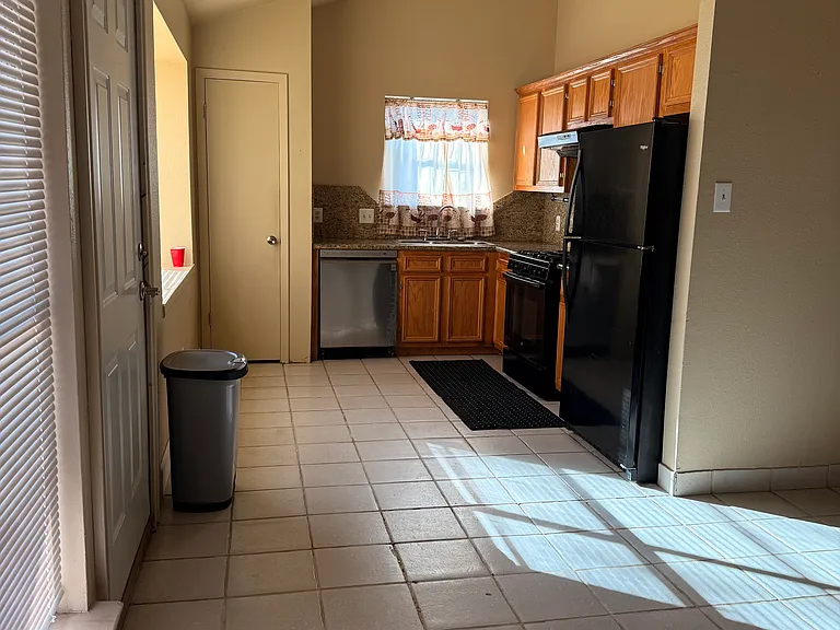 10806 Kentington Oak Dr — Photo 5