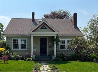 141 Coggeshall Ave, Newport, RI 02840