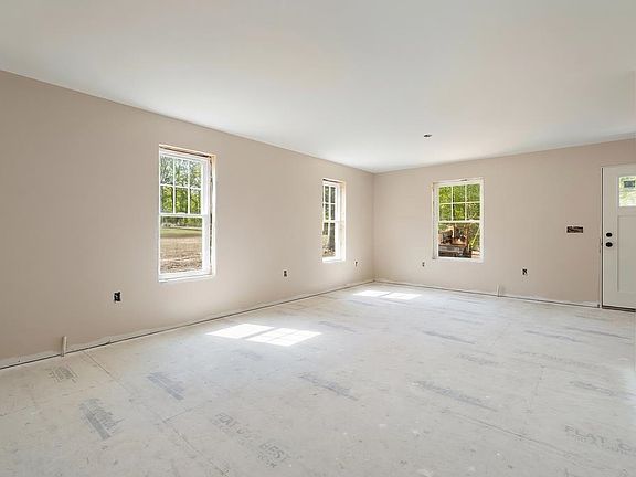 3rd image of 374 Hare Road