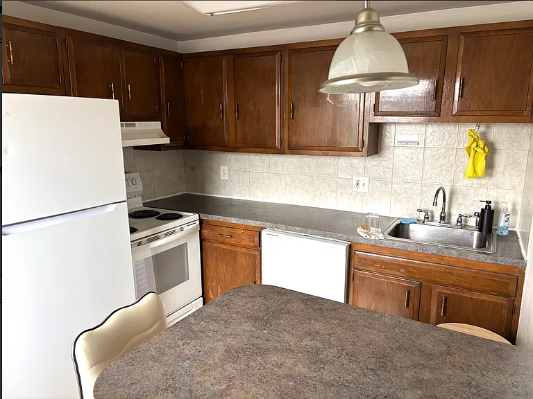 1301 Ransom Rd #8 — Photo 4