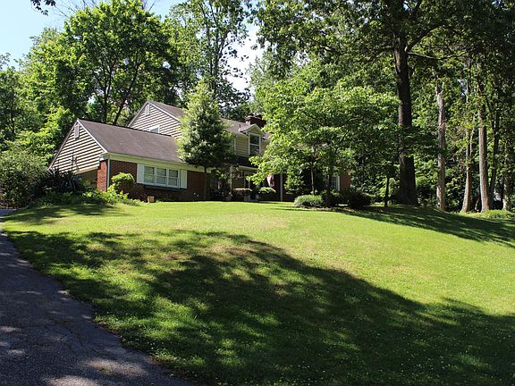 2nd image of 1044 Placid Ct #1044