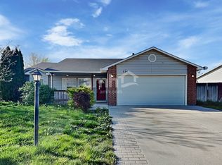 724 Coopers Ct, Caldwell, ID 83605