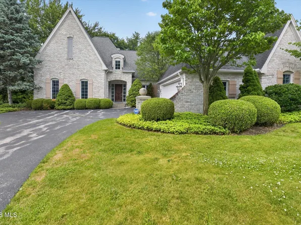 15 Stableside Rd N, Toledo, OH 43615