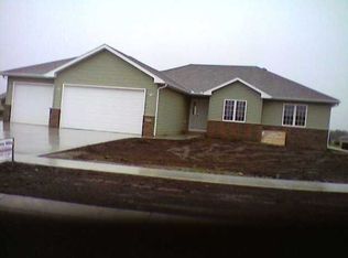 813 Johns Ln SE, Stewartville, MN 55976