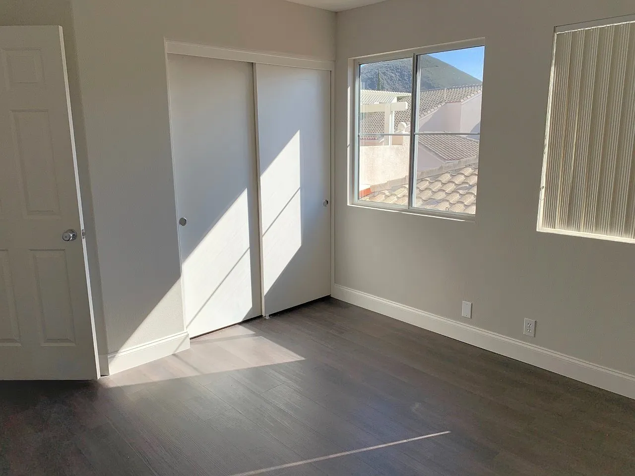 2 bed, 2.5 bath, 1311 sqft, $3,300 — Photo 4