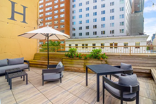 Rented by Mirador Real Estate | media 1