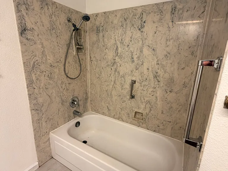 844 N Suzanne Ct — Photo 13