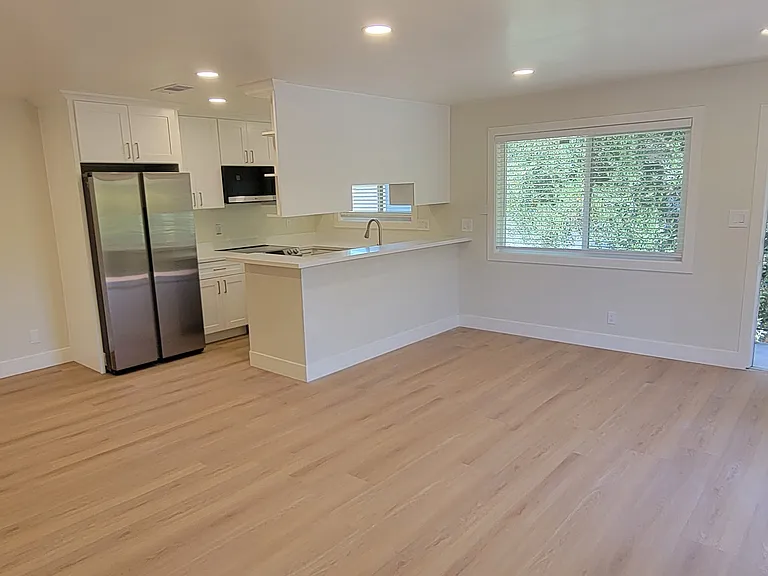 43152 Mayfair Park Ave — Photo 2
