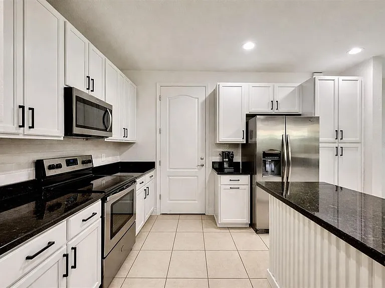 8458 Kelsall Dr — Photo 9