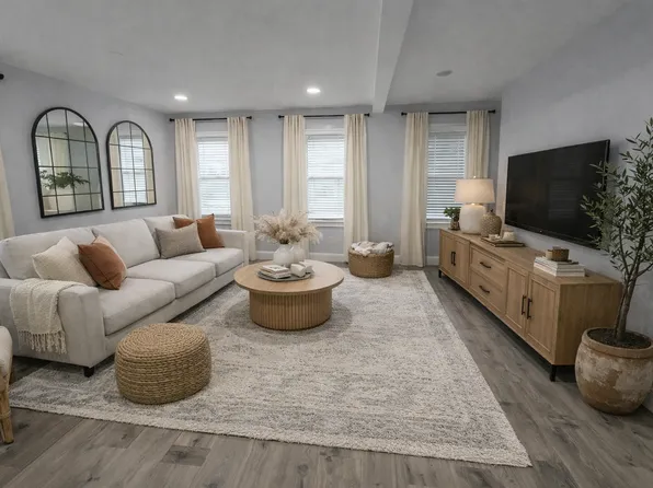 55 Franklin St #2, Haverhill, MA 01830