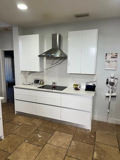 4 bed, 2738 sqft, $6,200 — Photo 3