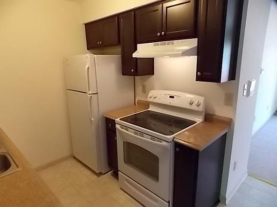 5th image of 141 W North St