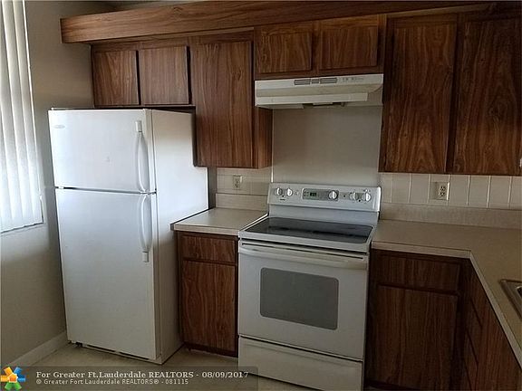 4th image of 3626 Whitehall Dr APT 404
