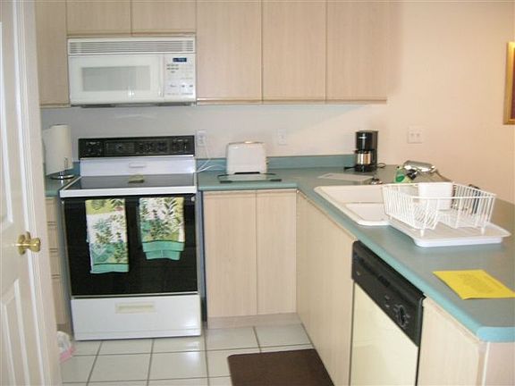 3rd image of 34 Golfshores Dr APT 19