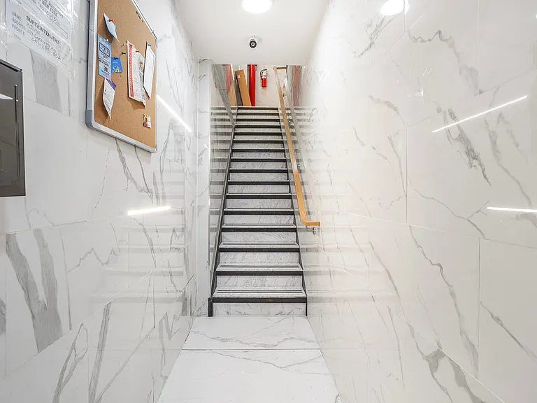 1079 Lafayette Ave #201B — Photo 14
