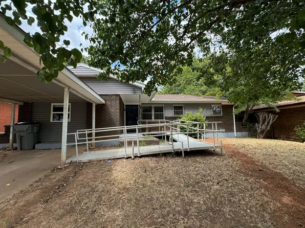 711 SW Ranch Oak Blvd, Lawton, OK 73501