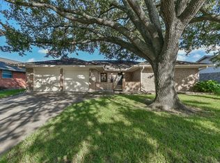 2901 Parkglen St, Deer Park, TX 77536