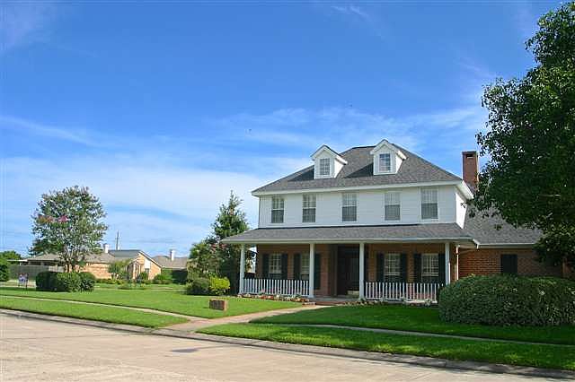 1st image of 301 King Arthur Dr