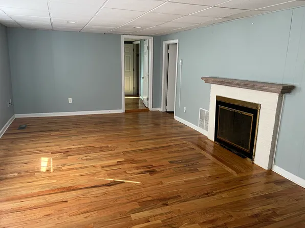 1449 Waterbury Rd Floor 1, Thomaston, CT 06787