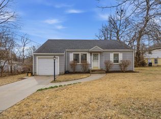 2109 Walnut Dr, Manhattan, KS 66502