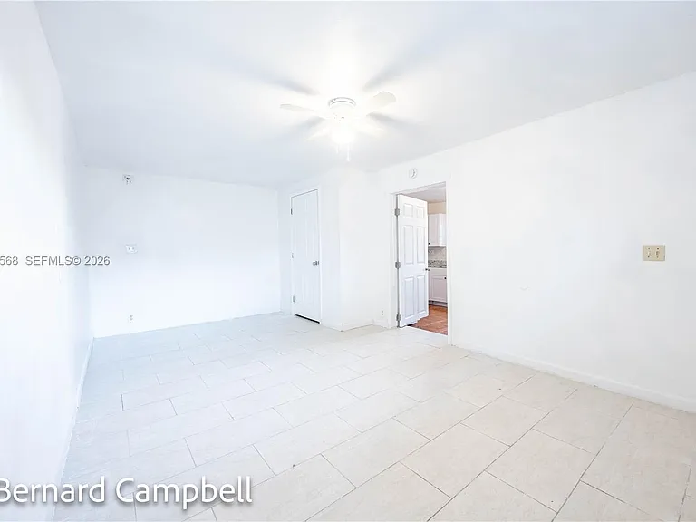 918 NW 13th Ct #1 — Photo 18