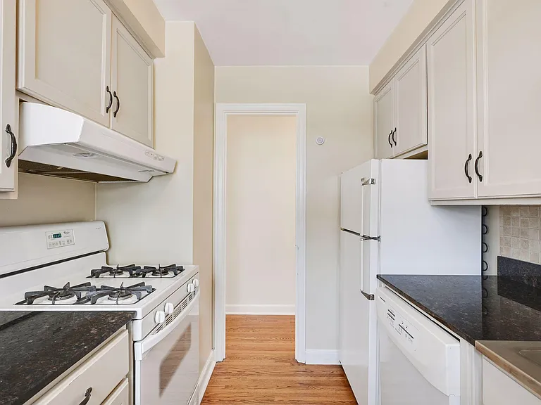3236 Idaho Ave S — Photo 6