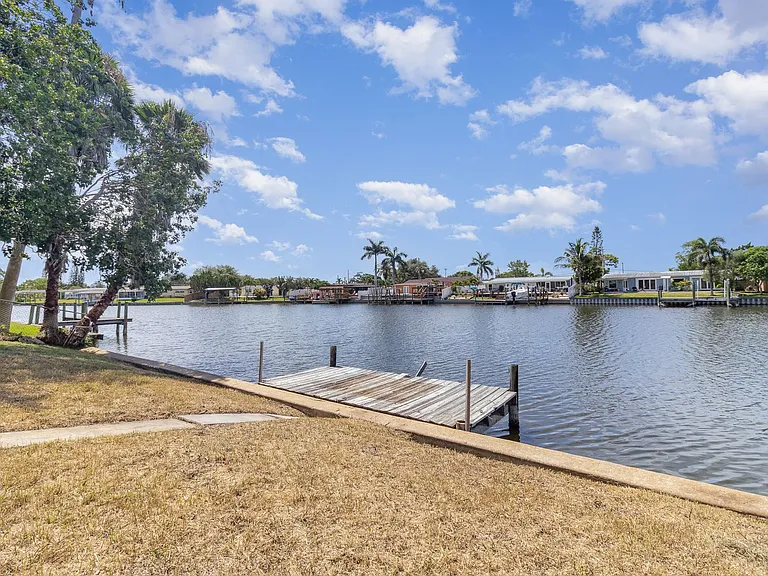 205 Trinidad Dr — Photo 24