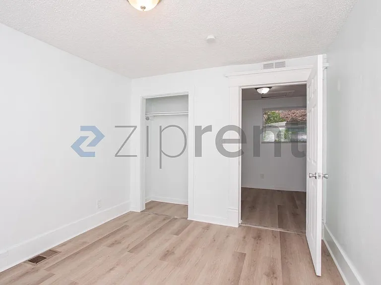 2184 W 45th St — Photo 12