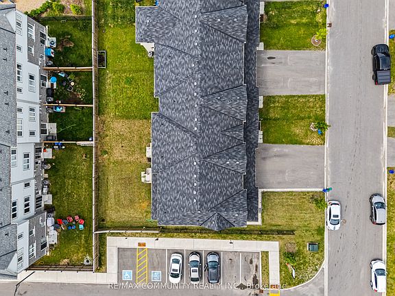 3rd image of 99 Bill Hutchinson Cres