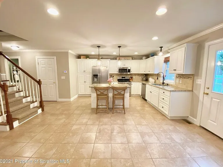 103 Wisteria Ln — Photo 12