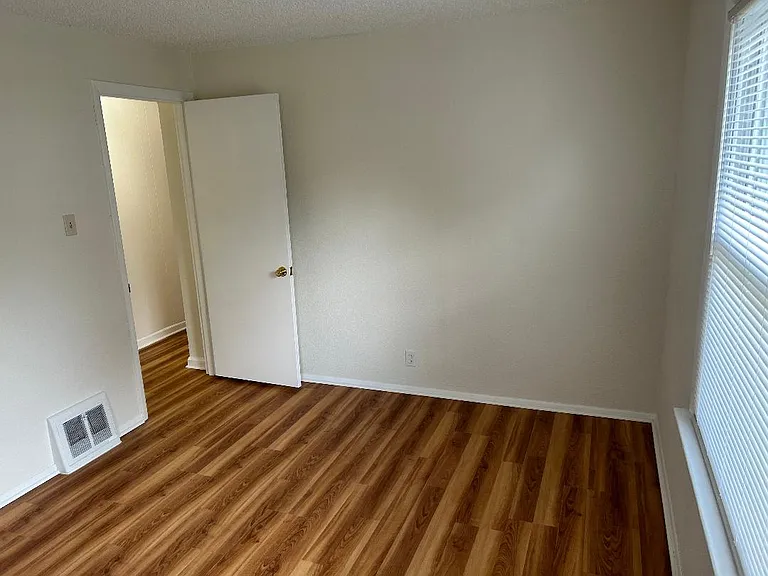 1148 Ashford Dr — Photo 60
