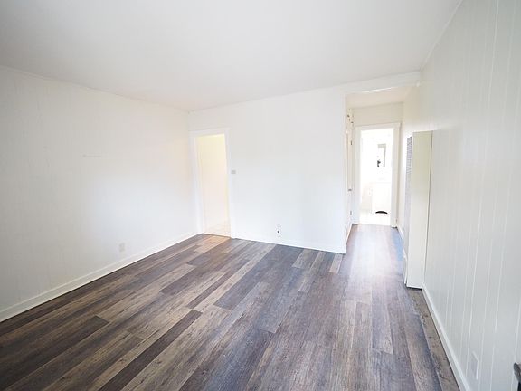 2nd image of 5915 Hazeltine Ave APT 2