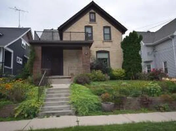 242 North 10th AVENUE, West Bend, WI 53095