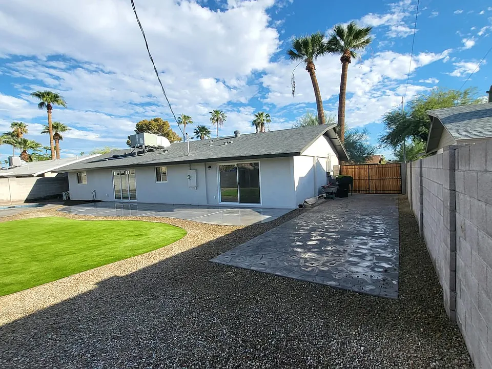 8314 E Meadowbrook Ave