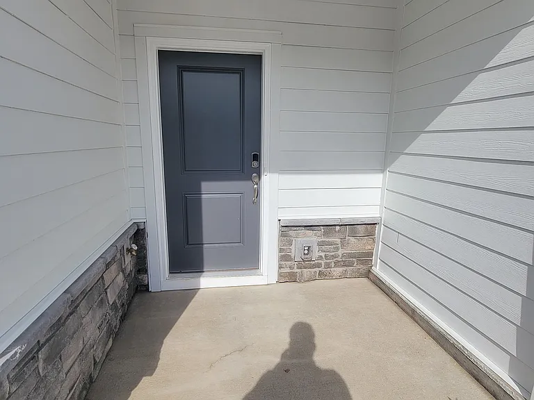 5250 Brailey Cir — Photo 2