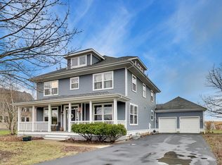 1082 Prairie Trl, Grayslake, IL 60030