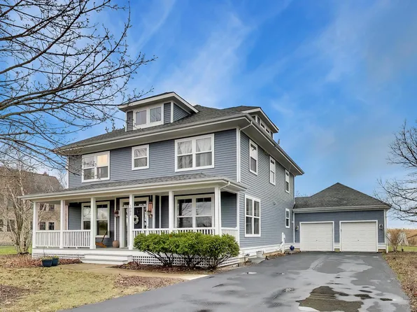 1082 Prairie Trl, Grayslake, IL 60030