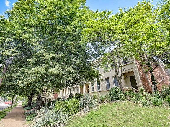 3rd image of 4147 Laclede Ave