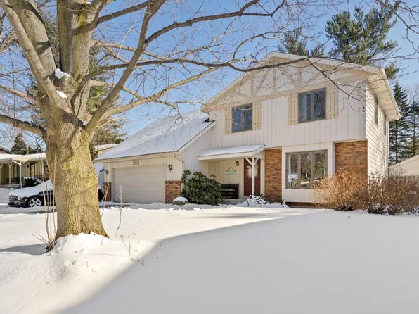 1444 Andrew St SE, Kentwood, MI 49508