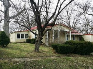 109 S Oak St, Griggsville, IL 62340
